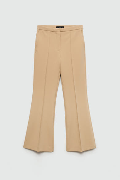 Bruine broek van MANGO, uitlopende pasvorm, met zijzakken en duidelijke vouwen aan de voorkant.