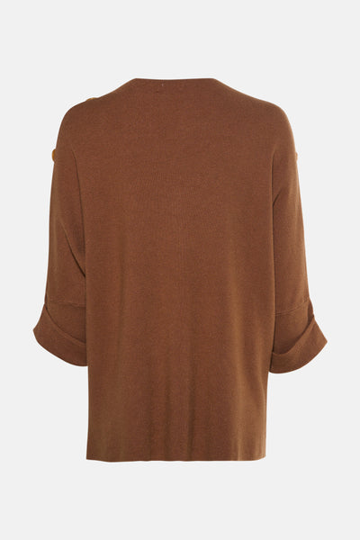 Pull à col roulé cognac de Terra di Siena, manches trois-quarts avec revers, vue arrière.
