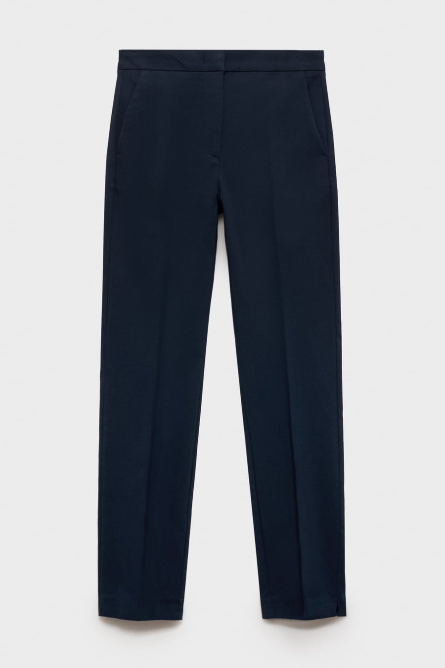 Donkerblauwe broek van MANGO, rechte pasvorm met zijzakken en onderzomen.