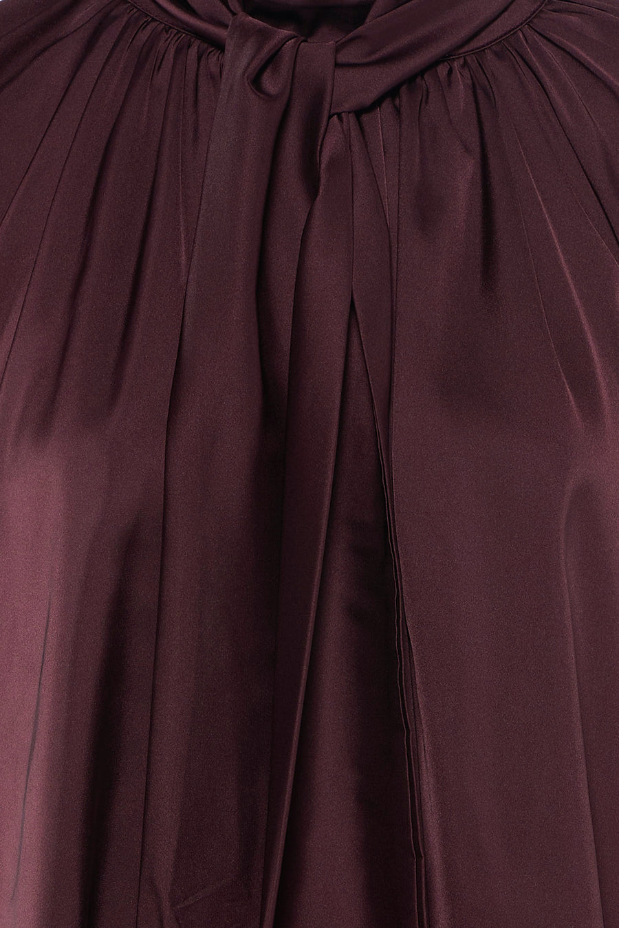 Bordeaux blouse met lange mouwen van Terra di Siena, met een strik bij de kraag en plooien.