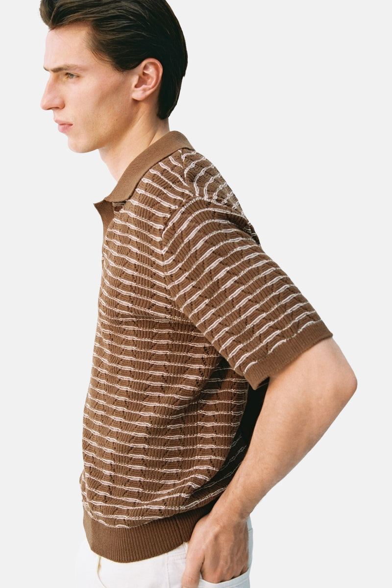 Bruin gestreept poloshirt met korte mouwen van MANGO, met textuurpatroon en relaxte pasvorm.