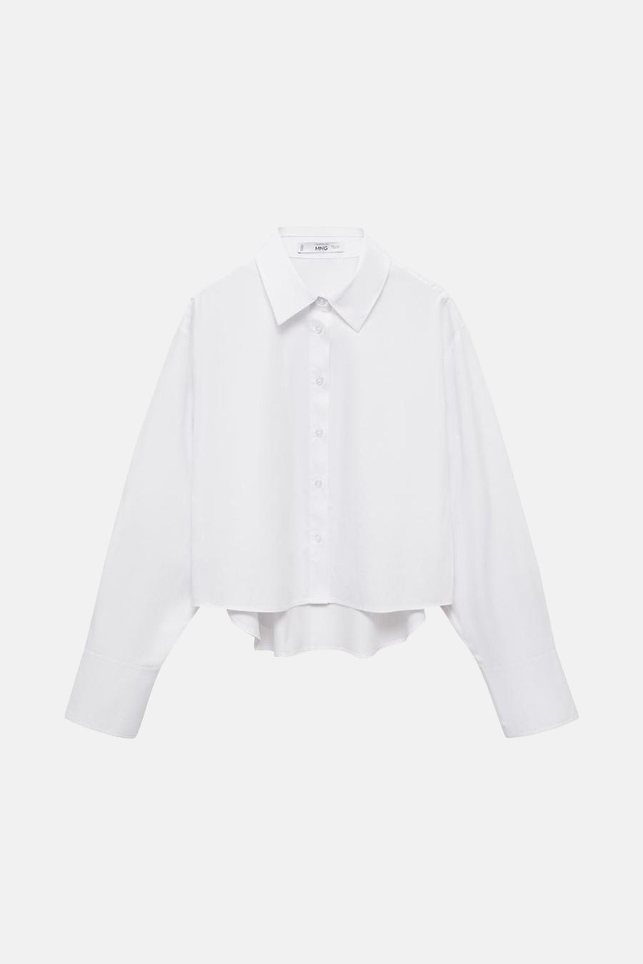 Wit overhemd met lange mouwen van MANGO, korte pasvorm met afgeronde zoom en knoopdetails.