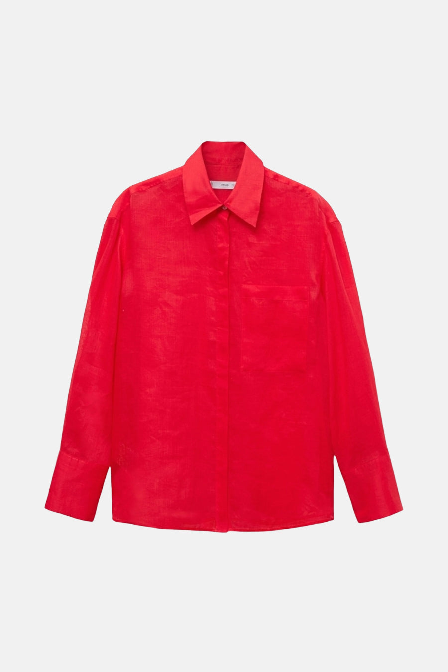 Chemisier rouge à manches longues de MANGO, avec une poche poitrine et une texture subtile.