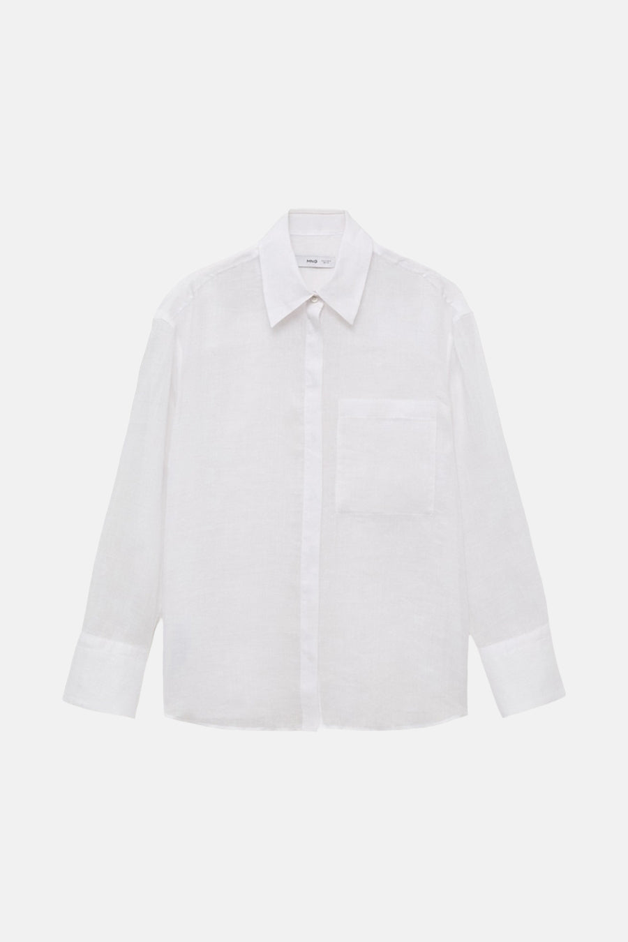 Wit overhemd met lange mouwen van MANGO, knoopdetail bij de manchet.