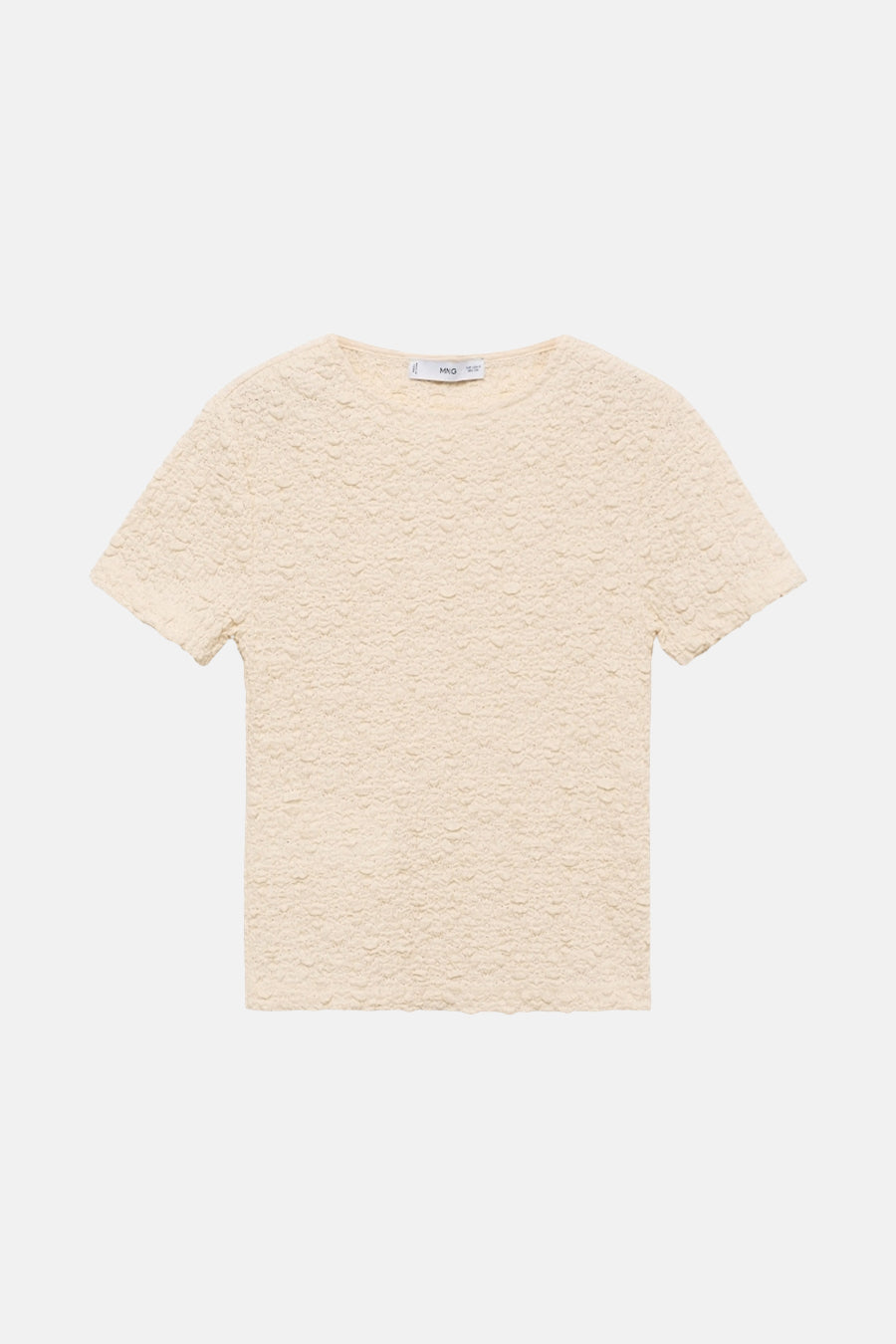 T-shirt écru à manches courtes de chez MANGO, avec une texture gaufrée sur l'ensemble du tissu.
