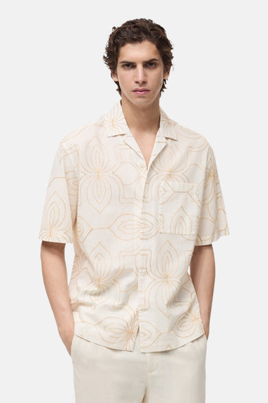 Wit overhemd met korte mouwen van MANGO, met een decoratief patroon en een borstzak.