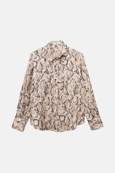 Bruine overhemd met slangenprint van MANGO.