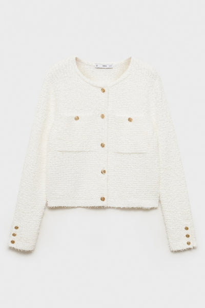 Gilet blanc en maille bouclée par MANGO, avec des boutons dorés et des poches plaquées.