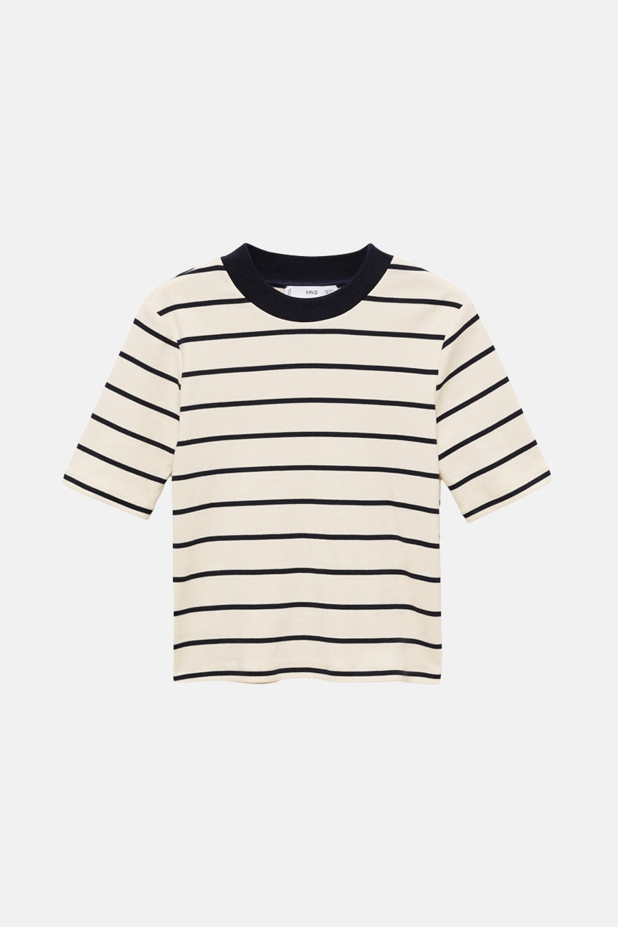 Zwart-wit gestreept T-shirt van MANGO, met ronde hals en korte mouwen.