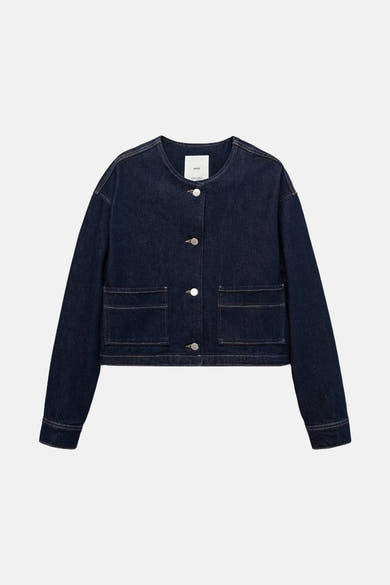Blazer van middinblauw denim van MANGO, met opgestikte zakken en een drukknoopsluiting.