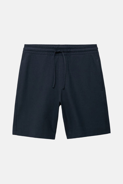 Donkerblauwe korte broek van MANGO, met trekkoord in de taille en zijzakken.