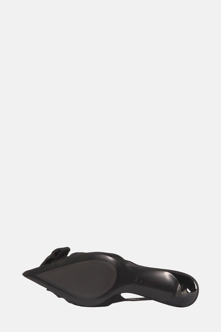 Escarpin noir de MANGO, avec un nœud décoratif sur le dessus, vu de dessous.