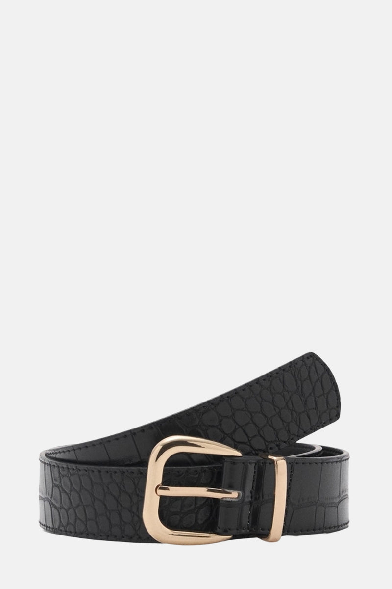Zwarte croco-look riem van MANGO met gouden gesp.
