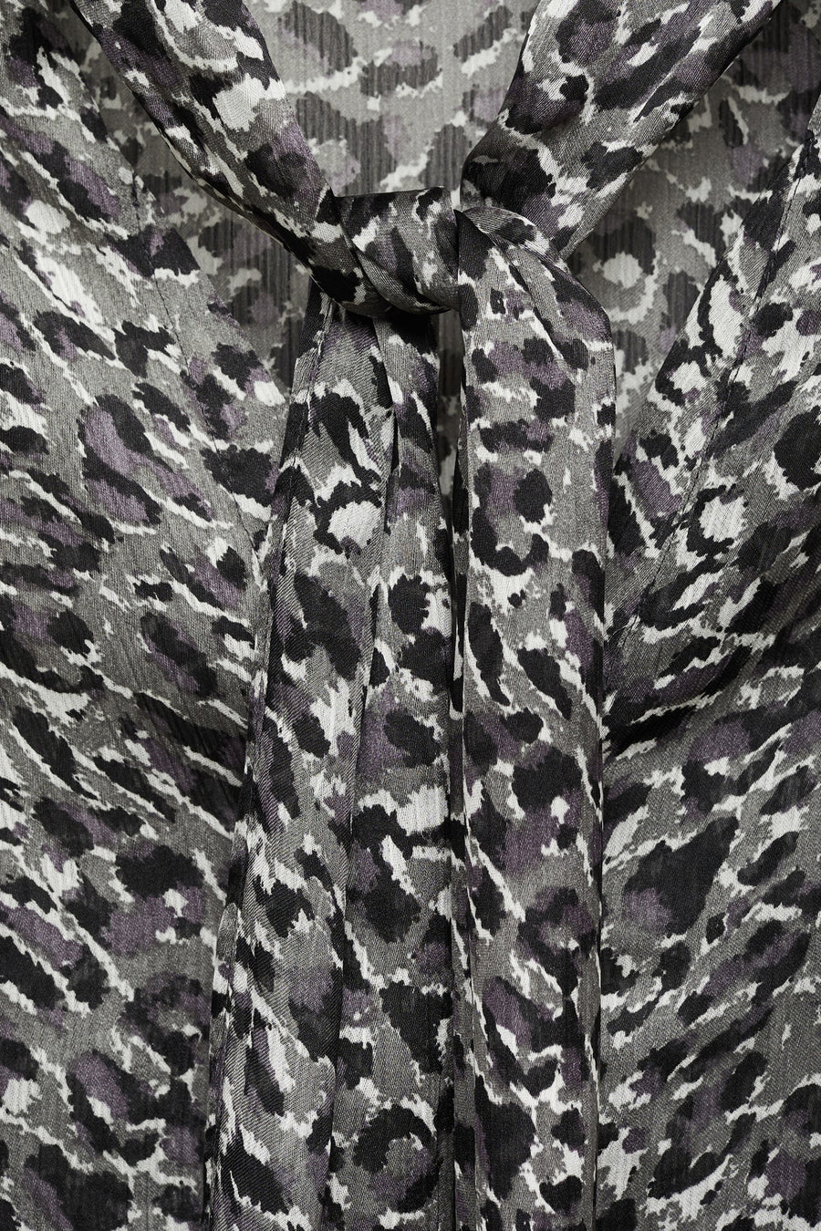 Grijze blouse met lange mouwen van MANGO, met een dierenprint en een decoratieve strik.