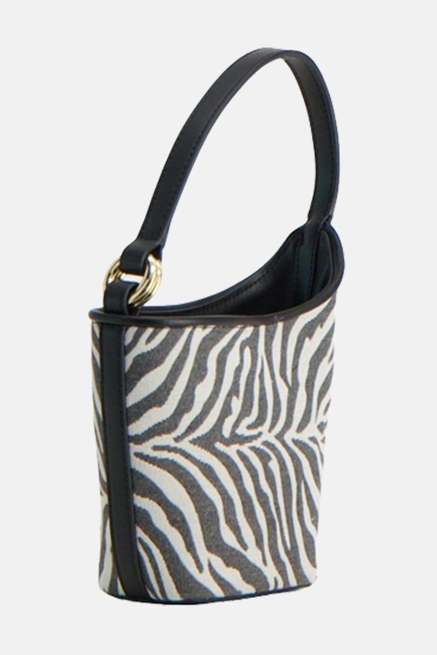 Sac à bandoulière noir de MANGO avec motif zèbre, poignée arrondie et détails dorés.
