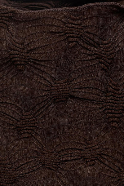 Bruin mouwloos blouse van MANGO, wafeltextuur met golvend patroon.