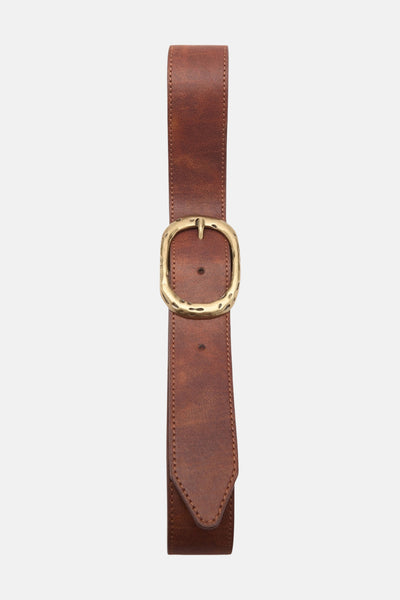 Ceinture en cuir marron par MANGO avec boucle dorée texturée.