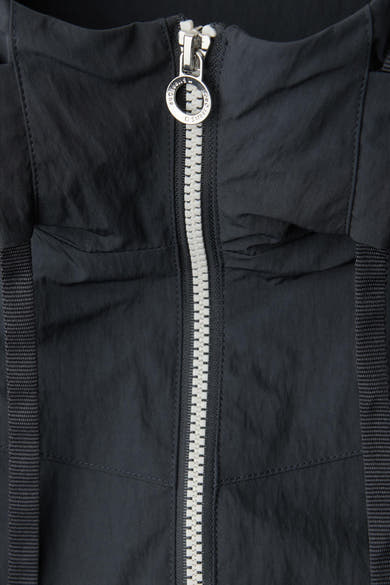 Veste courte bleue de STREET ONE avec fermeture éclair argentée et détails texturés.