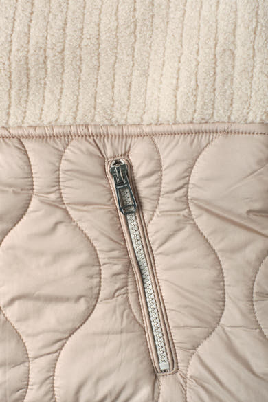 Beige quilted casual jacket by STREET ONE with soft sherpa lining and silver zipper detail, close-up front view