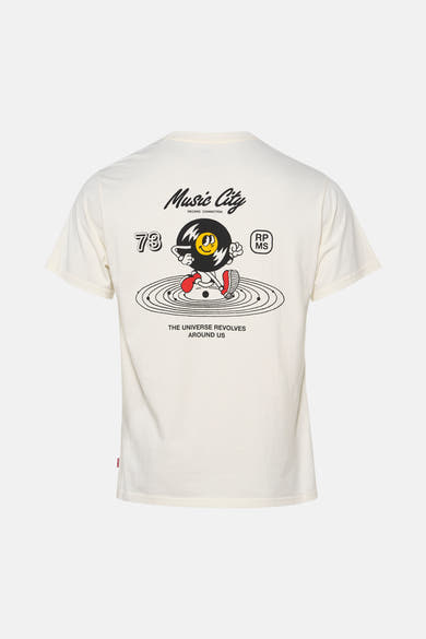 T-shirt blanc à manches courtes Levi's® vu de dos, avec motif graphique « Music City » et personnage sur vinyle.
