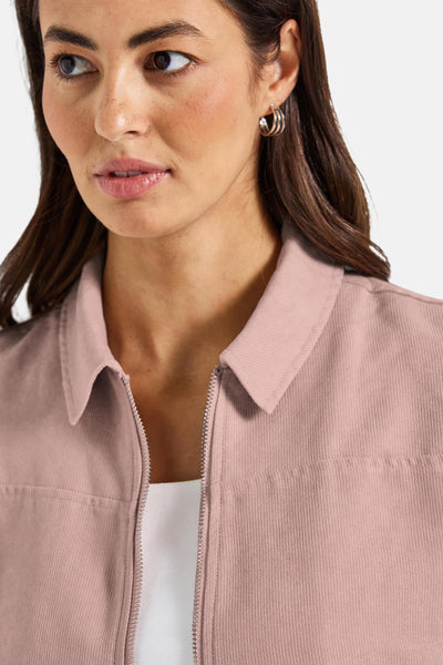 Veste courte rose en velours côtelé de Street One, avec fermeture éclair et col classique.