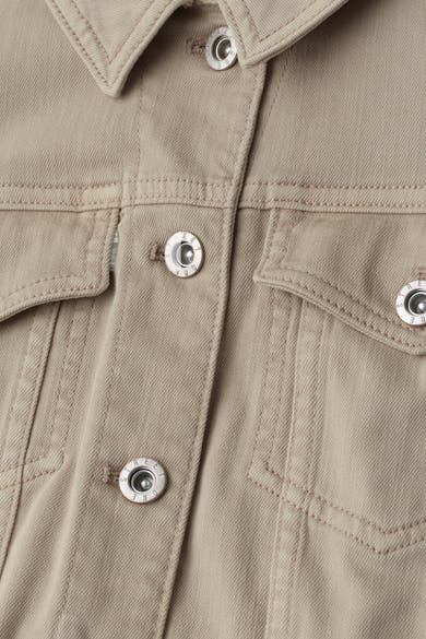 Beige spijkerjasje van STREET ONE met gegraveerde metalen drukknoopsluiting en borstzakken.
