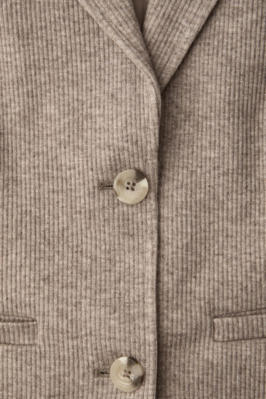 Bruine blazer van Street One met ribstructuur, knoopsluiting en reverskraag.