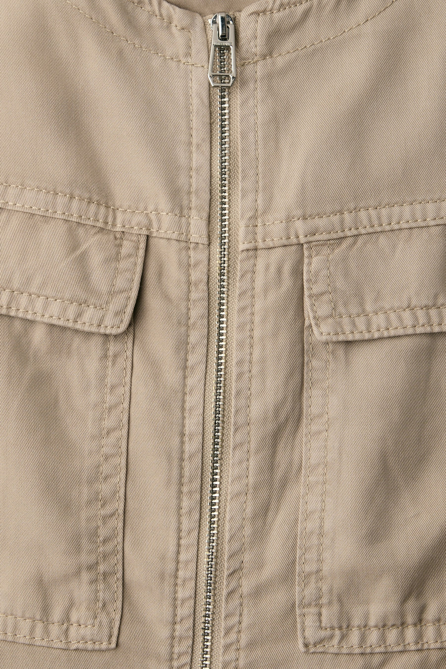 Beige overhemd met lange mouwen van STREET ONE met ritssluiting en klepzakken.