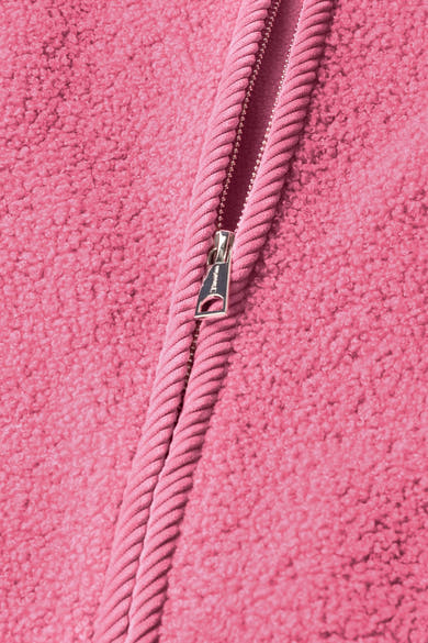 Gilet rose en polaire texturée par STREET ONE, fermeture éclair avec glissière métallique et bordure torsadée, vue rapprochée