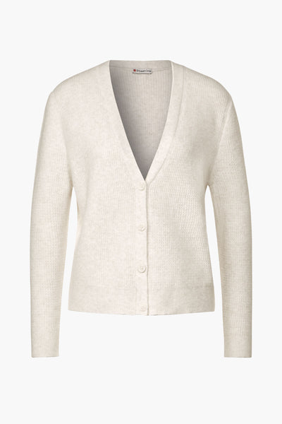 Gilet écru de STREET ONE en tricot à maille texturée avec fermeture boutonnée sur fond blanc.
