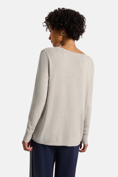 Top uni manches longues beige de Street One, avec des manches longues et un col bateau.