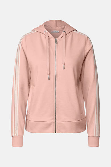 Roze sweatvest van Street One met capuchon en witte strepen op de mouwen.