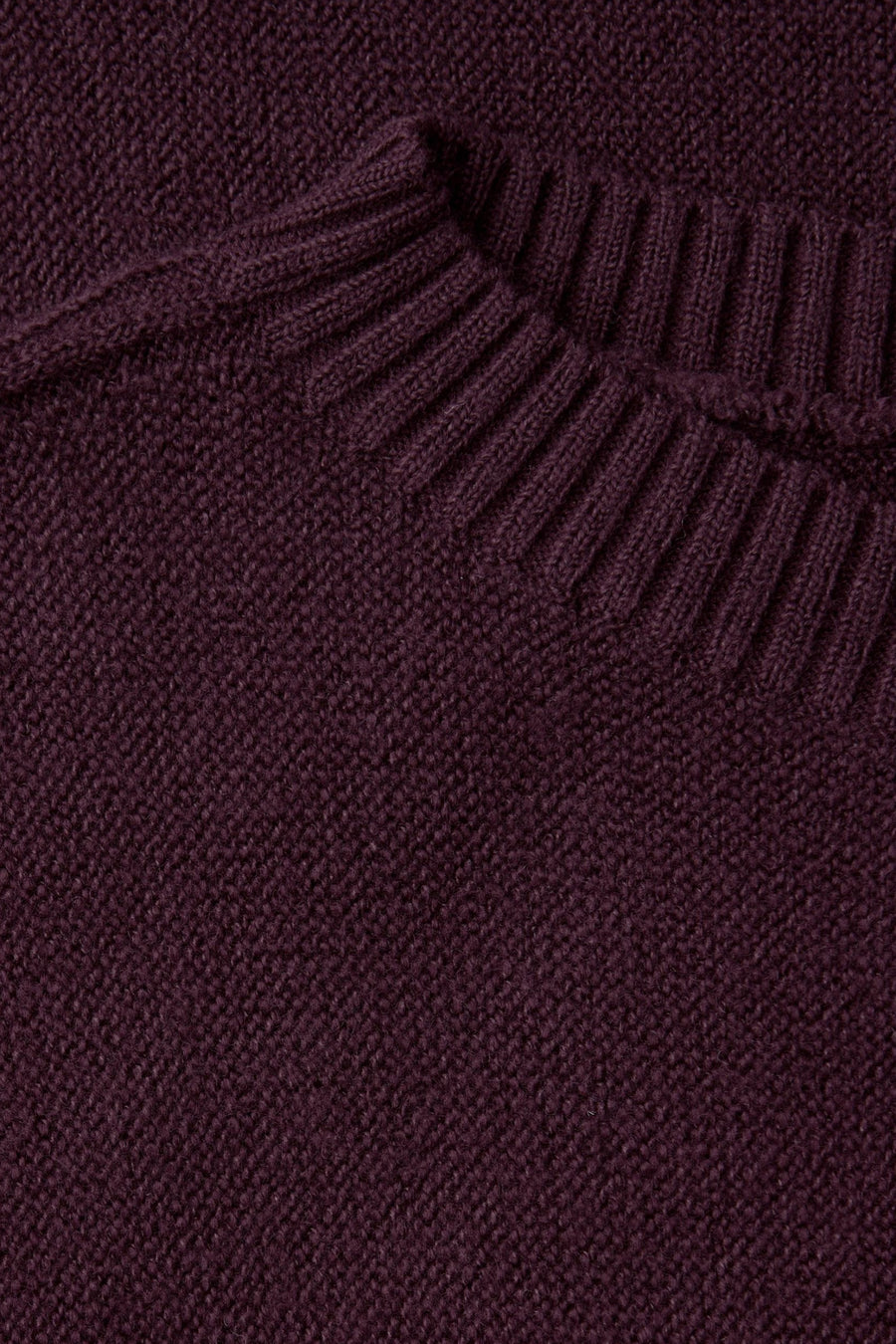 Ronde hals trui bordeaux van Street One, in effen breisel, met geribbelde halslijn.