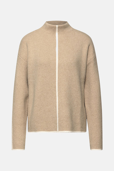 Beige opstaande kraag trui van STREET ONE met een verticale witte streep.