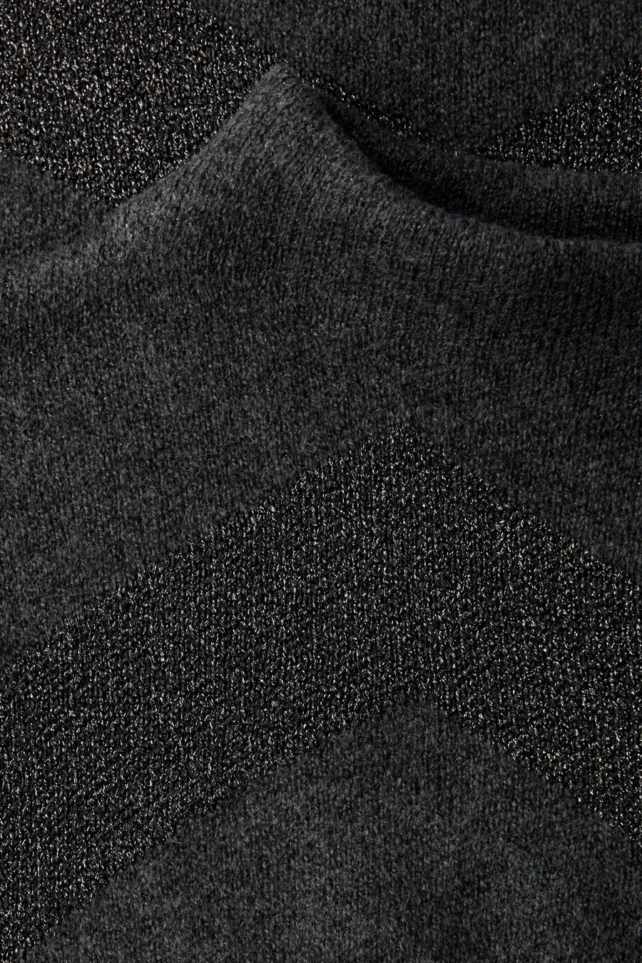Pull col montant gris de STREET ONE avec rayures brillantes texturées.