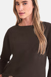Pull à col rond brun de STREET ONE, en tricot fin, porté par un mannequin blond.