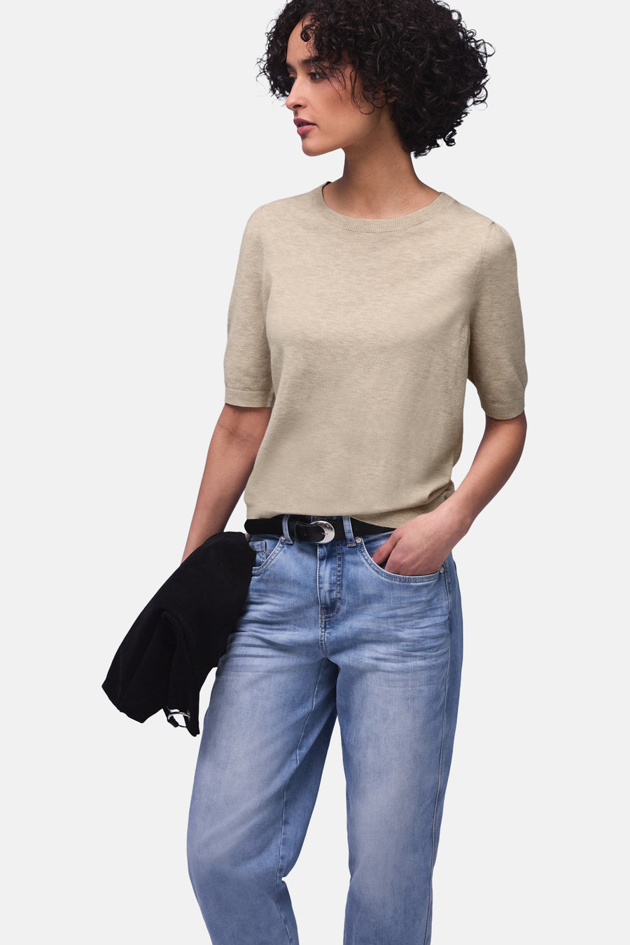 Beige ronde hals trui van Street One met korte mouwen, gedragen met een casual spijkerbroek.