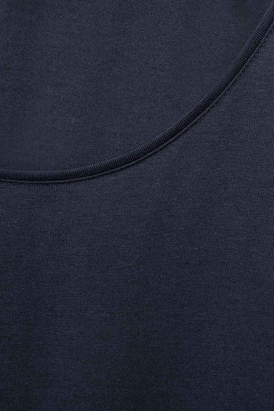 Débardeur bleu de STREET ONE en jersey uni, avec une encolure arrondie.

