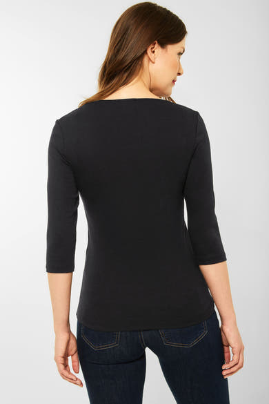 T-shirt noir à manches trois-quarts de Street One, porté avec un jean bleu foncé, vue de dos.
