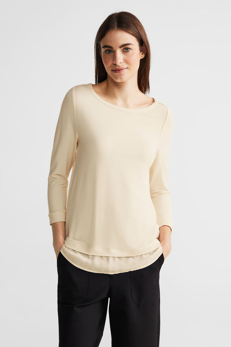 T-shirt beige à manches longues de Street One, porté avec un pantalon noir.