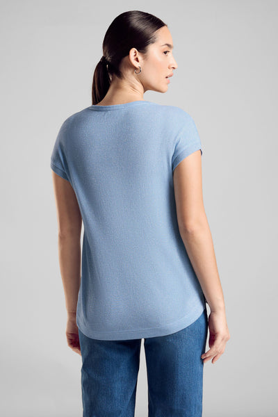 T-shirt bleu en jersey by STREET ONE, avec des manches courtes et porté avec un jean bleu.
