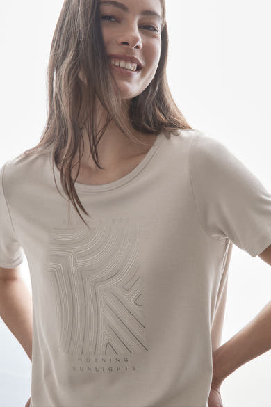Effaalkleurig T-shirt met korte mouwen van Street One, met grafische print en opschrift.