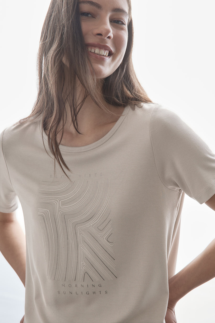 Effaalkleurig T-shirt met korte mouwen van Street One, met grafische print en opschrift.
