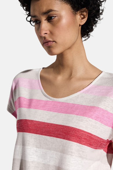 T-shirt à manches courtes multicolore de Street One avec motif à rayures horizontales roses et rouges.