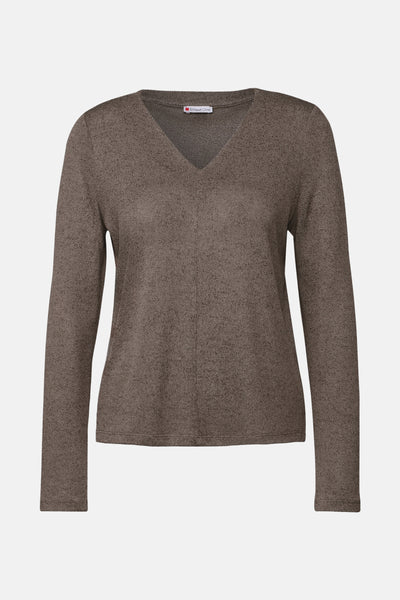 Top uni manches longues brun de Street One, en maille fine et avec un col en V discret.