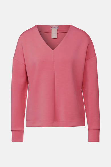Koraalkleurig T-shirt met lange mouwen van Street One, met een V-hals en een gladde textuur.