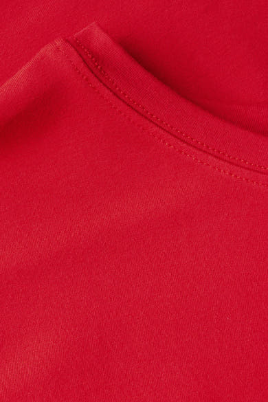 Top met korte mouwen rood van Street One, close-up van de kraag en de textuur van de stof.