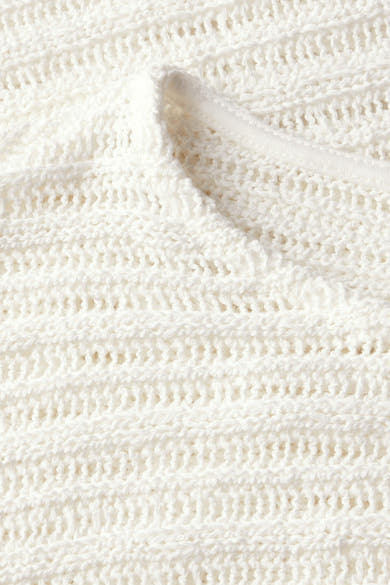 Pull col rond blanc de STREET ONE en maille ajourée texturée, détail du col lisse.
