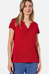 Top met korte mouwen rood van STREET ONE, met een V-hals en gedragen met een blauwe jeans.