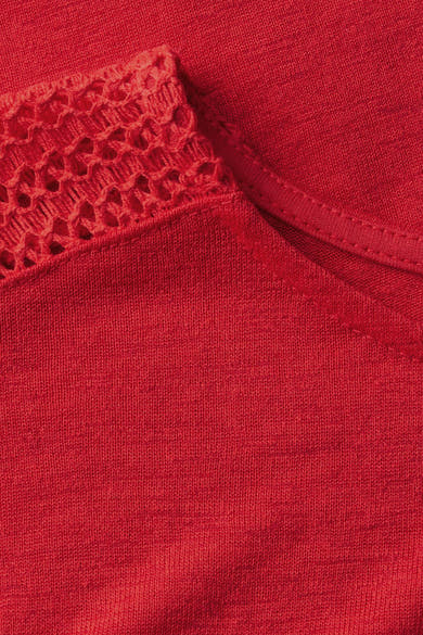 Top uni manches courtes rouge de Street One avec empiècement en crochet décoratif.